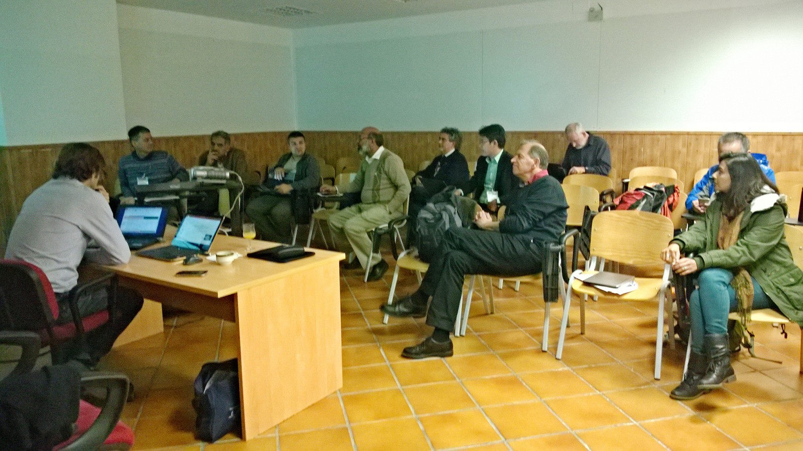 Working Group 1, facilitated by Dr. José Tavares (VCF), discussing poisoning. Photo by Jenny Renell.